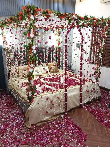 Rajanigandha and rose canopy bashor ghor decoration in Dhaka by Le Florist